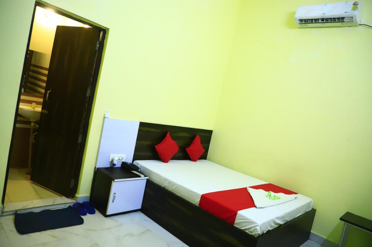 Shivraj Homestay มถุรา ภายนอก รูปภาพ