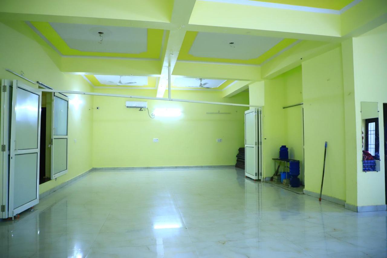 Shivraj Homestay มถุรา ภายนอก รูปภาพ