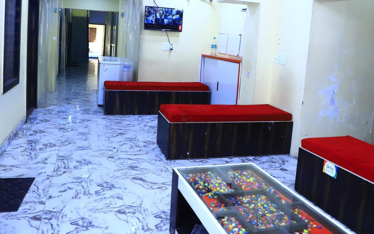 Shivraj Homestay มถุรา ภายนอก รูปภาพ